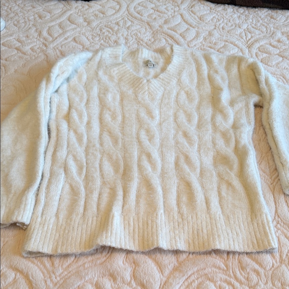 Lucky Brand V-Neck Cable Knit Sweater - Cream